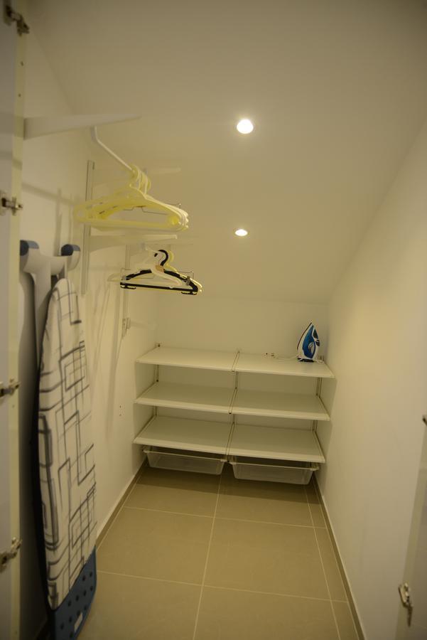 Saidoff, Amazing 4 Bedroom 3 Bath In City Center, Pool, Parking!!! エルサレム エクステリア 写真
