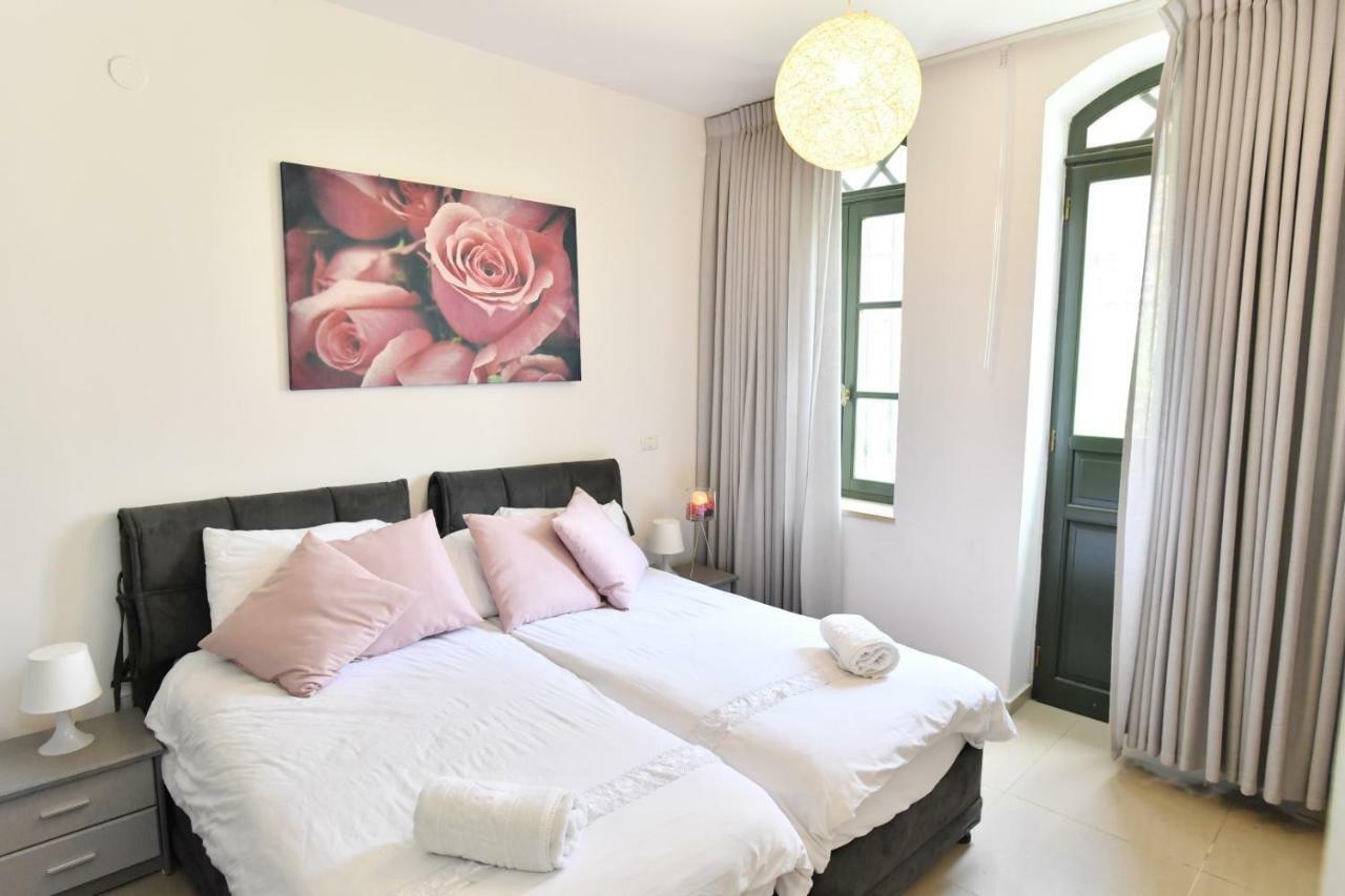Saidoff, Amazing 4 Bedroom 3 Bath In City Center, Pool, Parking!!! エルサレム エクステリア 写真